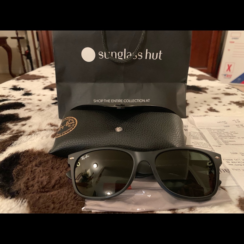Ray-Ban Sunglass